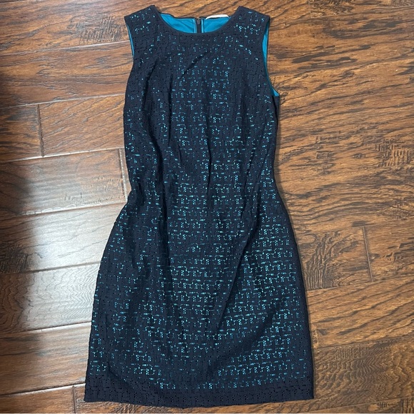 Tahari Sleeveless Navy Lace Overlay Teal Silk Sheath Dress Size 4 - Picture 9 of 11